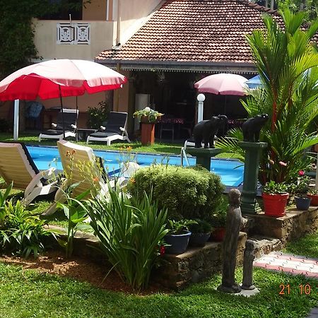 Hilda Guest House Хиккадува Экстерьер фото