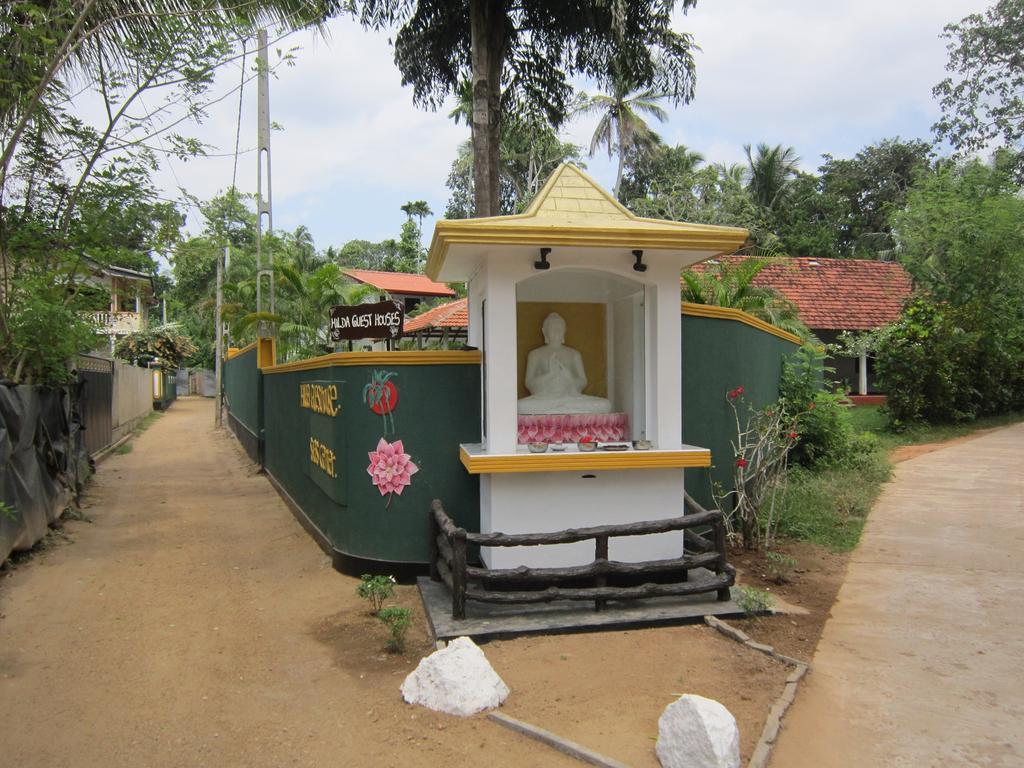 Hilda Guest House Хиккадува Экстерьер фото