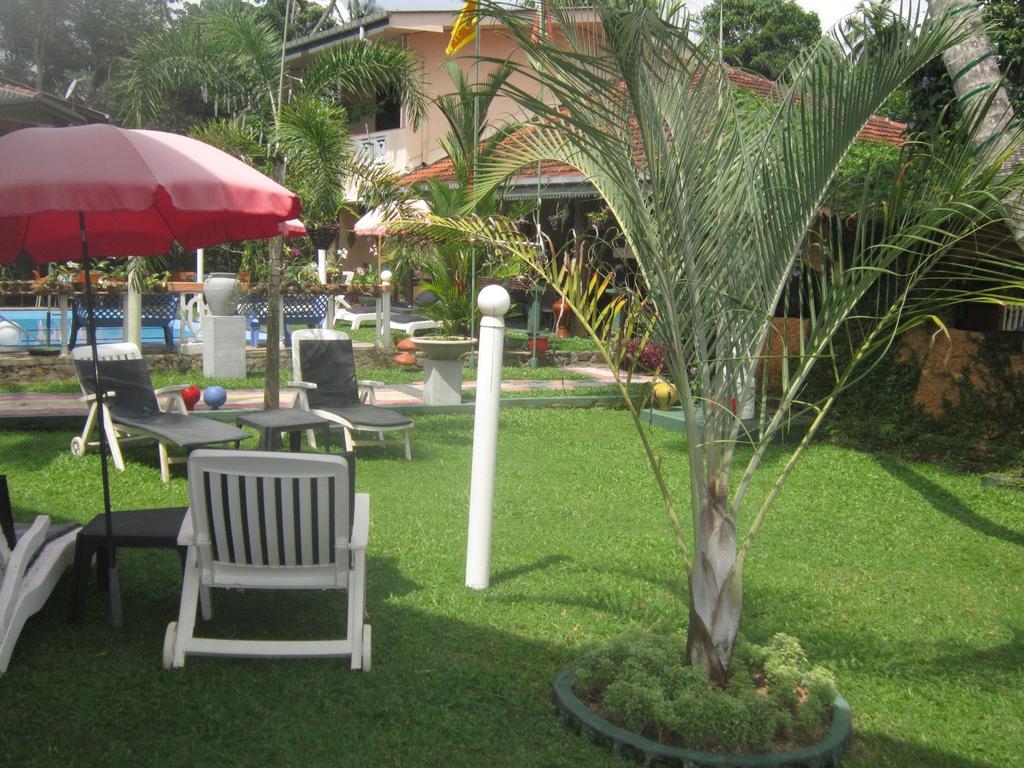 Hilda Guest House Хиккадува Экстерьер фото