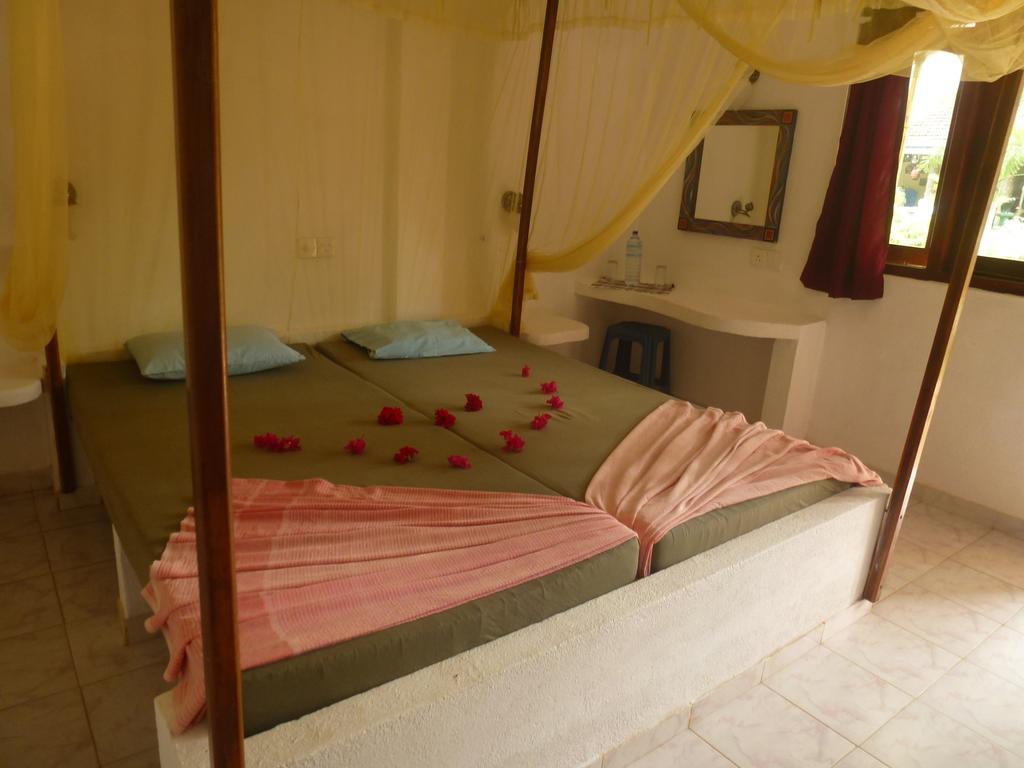 Hilda Guest House Хиккадува Экстерьер фото