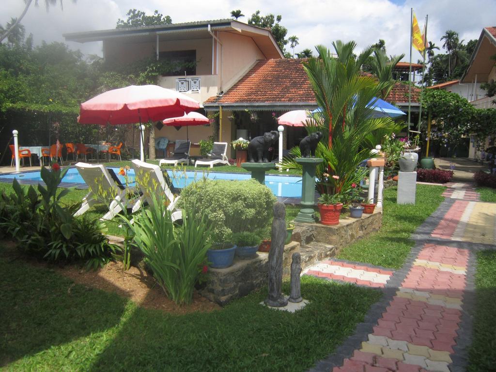 Hilda Guest House Хиккадува Экстерьер фото