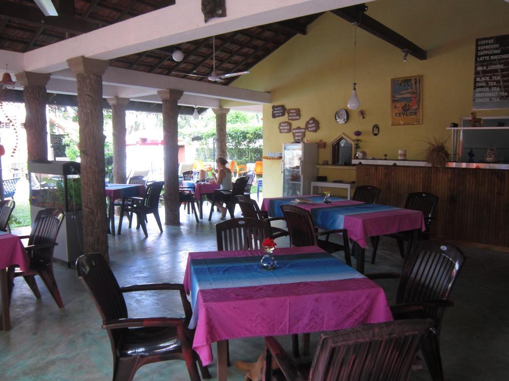 Hilda Guest House Хиккадува Экстерьер фото