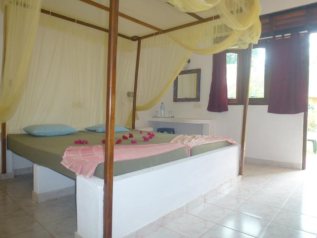 Hilda Guest House Хиккадува Номер фото