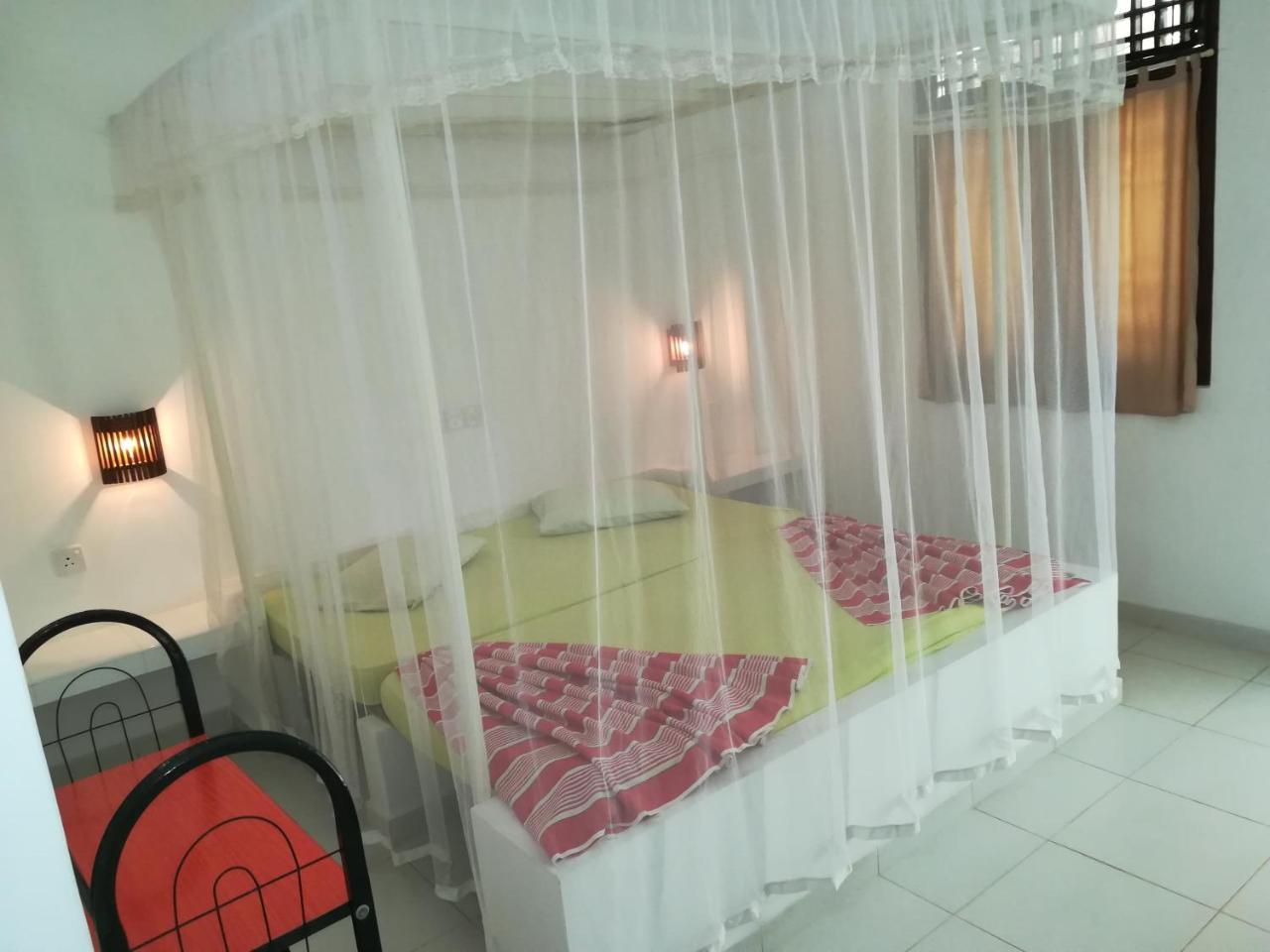Hilda Guest House Хиккадува Экстерьер фото